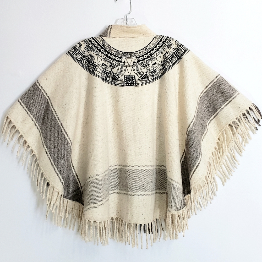 NWOT Creme Blanket Aztec Collar, Fringed Poncho - Picture 4 of 6